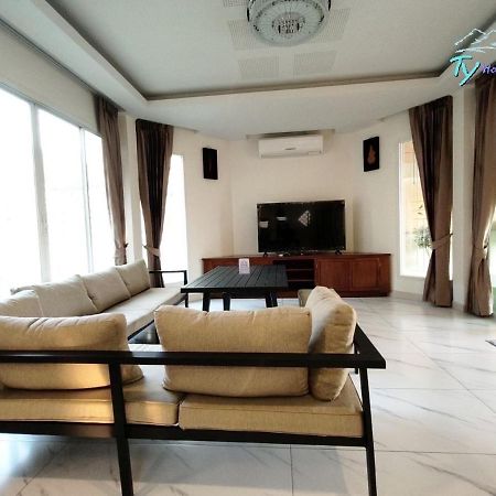 Ty Holiday Resort Pattaya Esterno foto