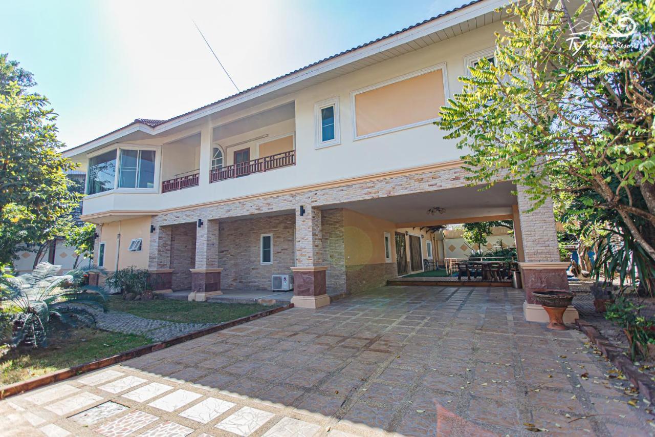 Ty Holiday Resort Pattaya Esterno foto